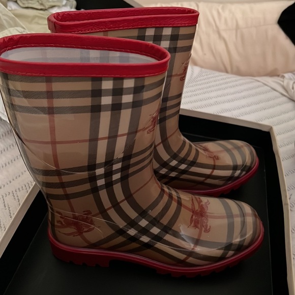 Burberry haymarket mid rain boot size: 38 - Picture 2 of 10